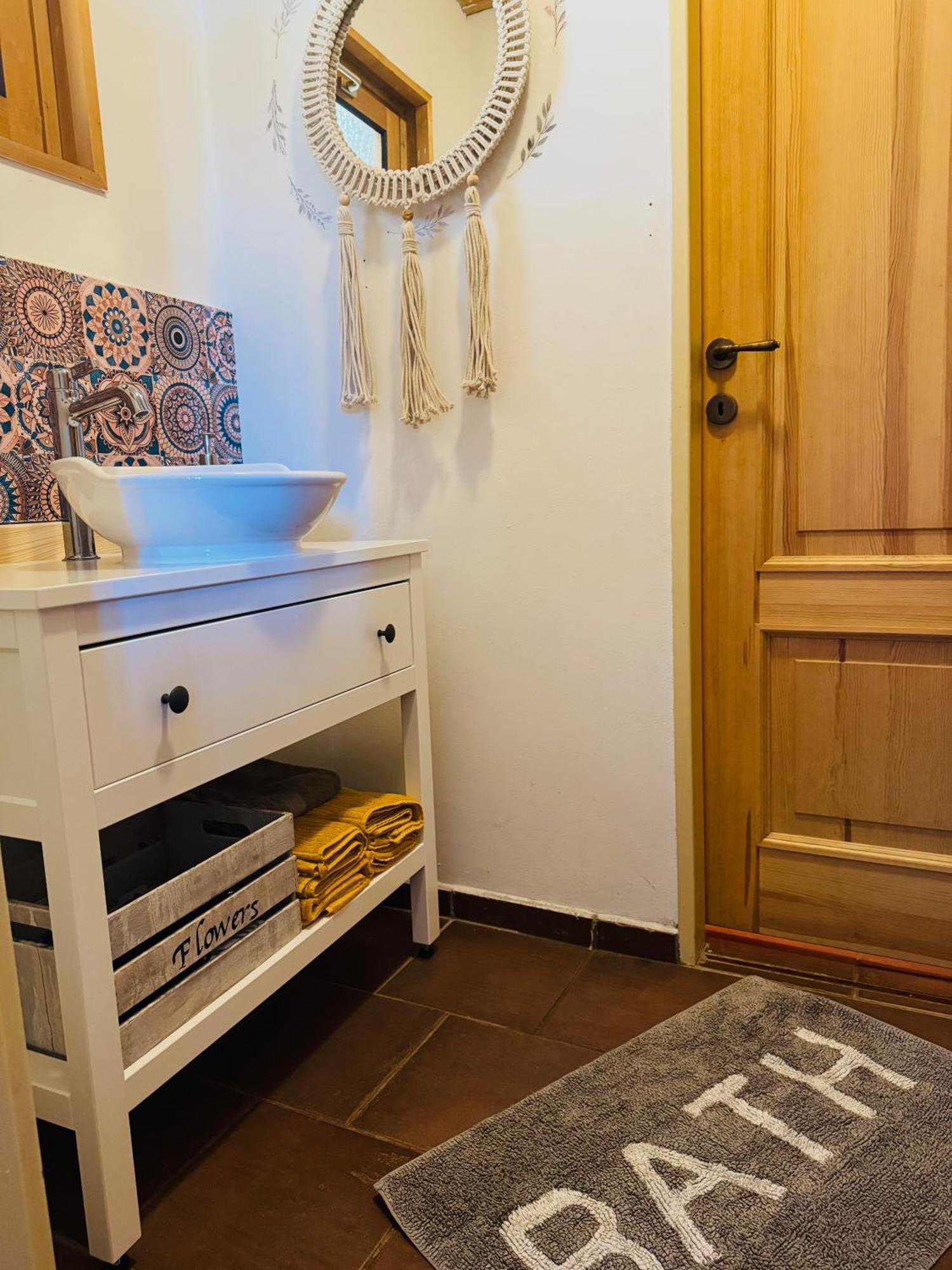 Apartman Na Ranci Pod Lovosem Velemin Exteriör bild