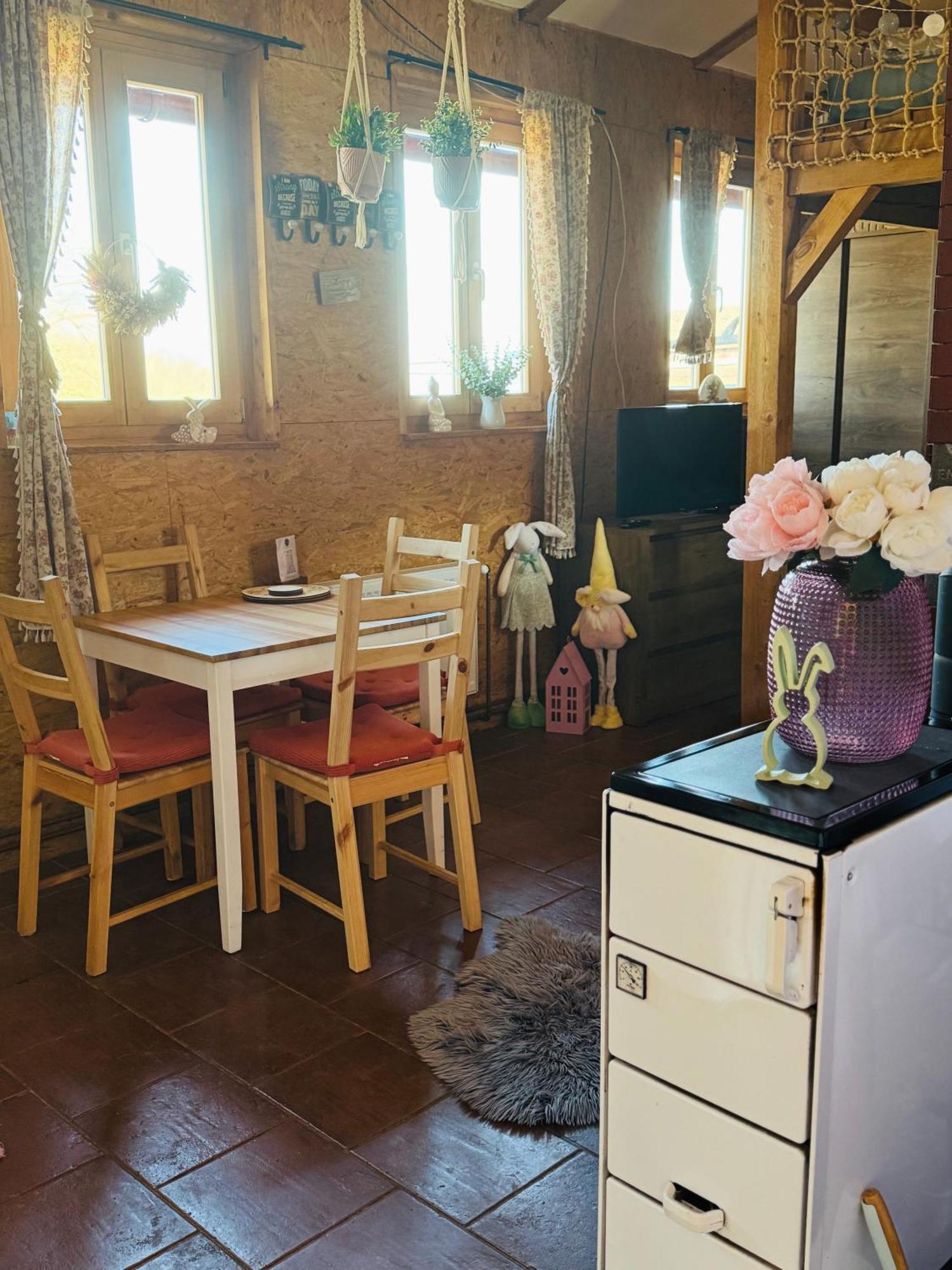 Apartman Na Ranci Pod Lovosem Velemin Exteriör bild